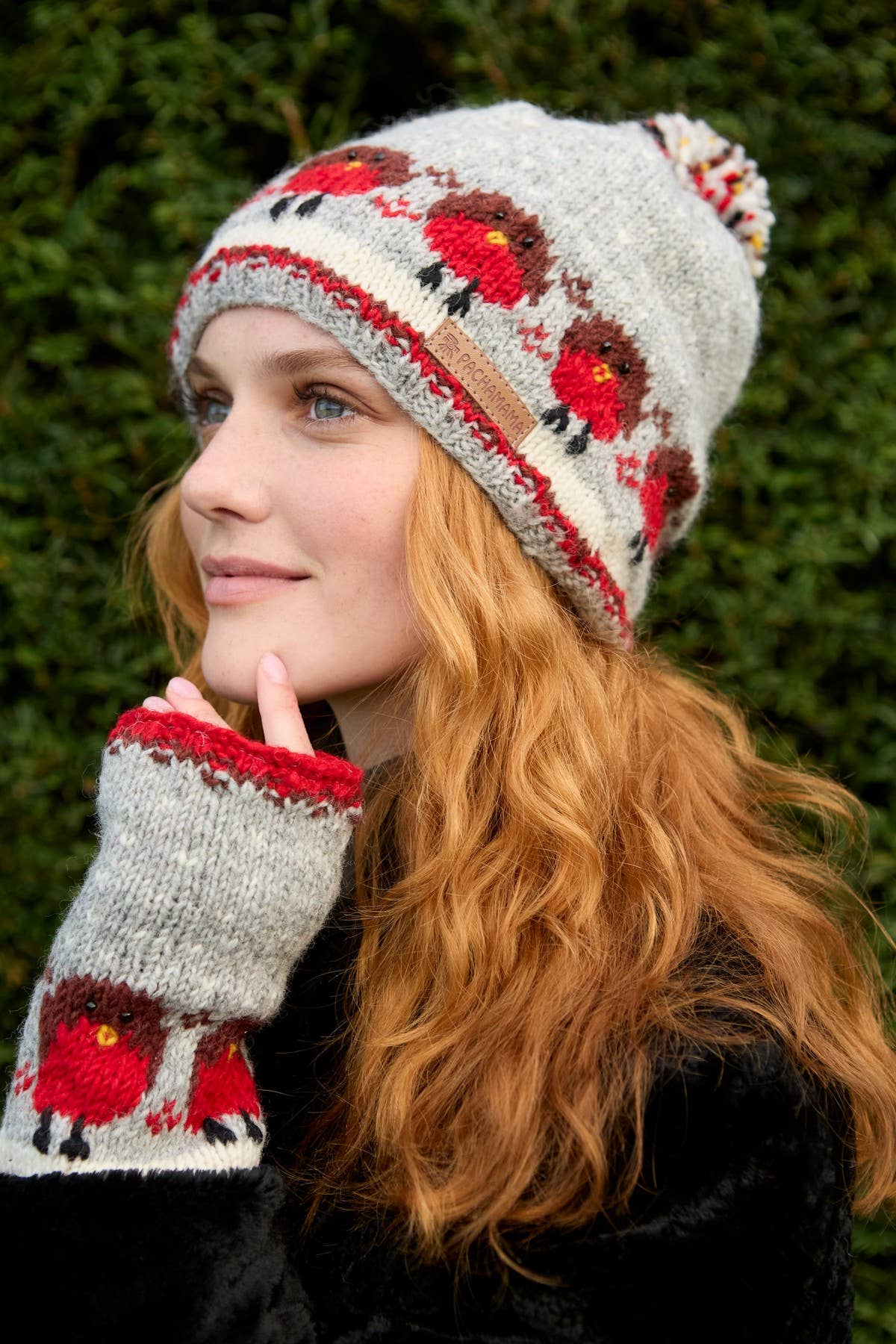 Christmas Robin Knit Bobble Hat Festive Red Wool