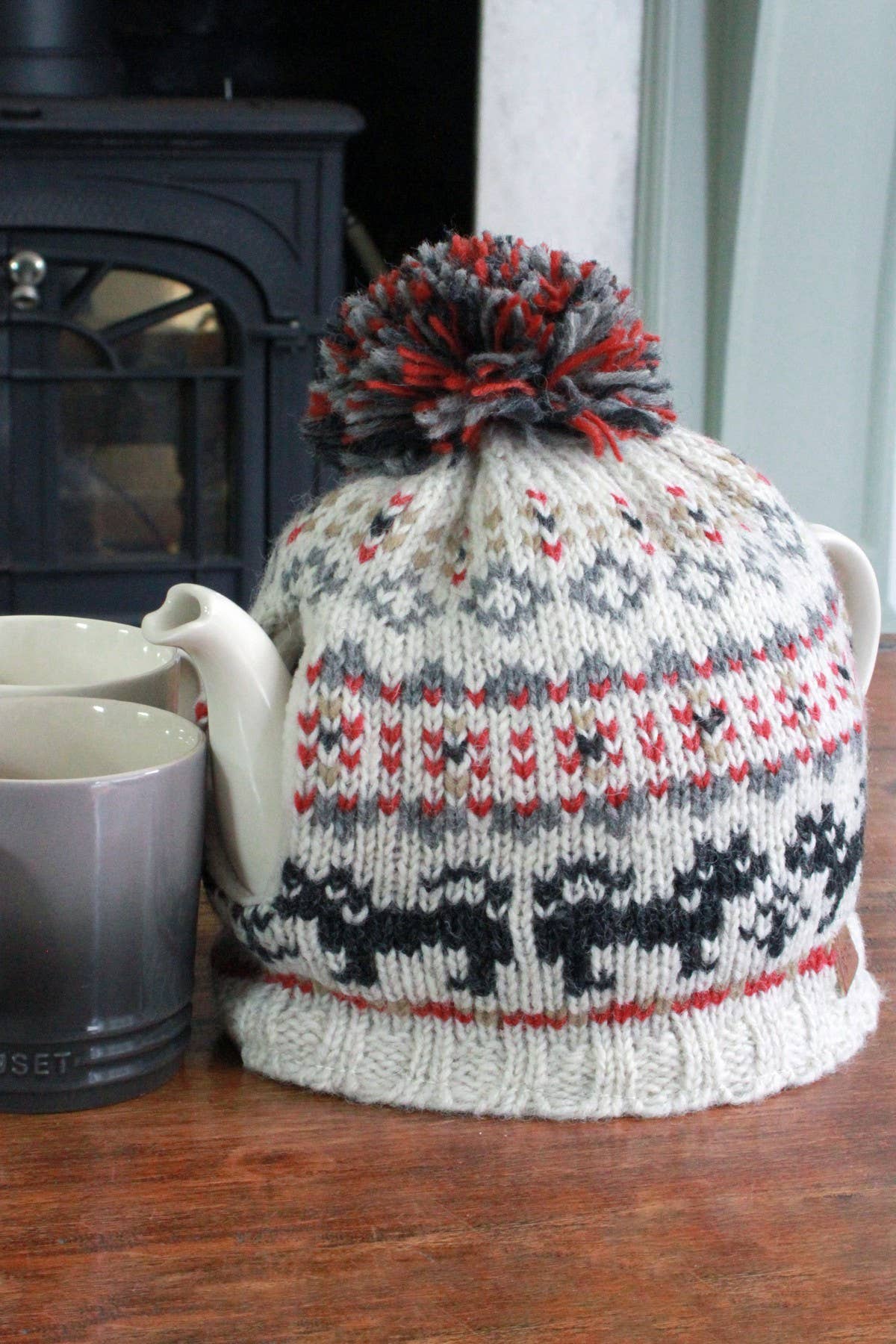 Crafty Cat - Cat Lover Knit Wool Tea Cosy, Tea Pot Cover