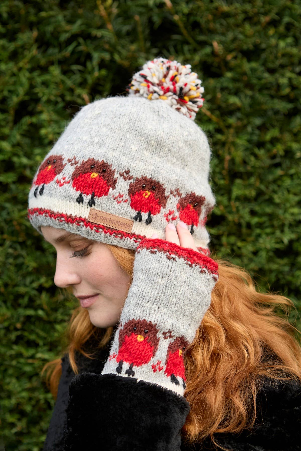 Christmas Robin Knit Bobble Hat Festive Red Wool